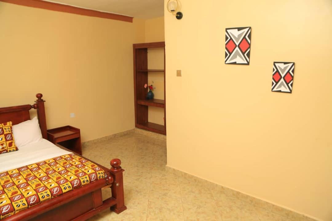Palm Star Motel Fort Portal Exteriör bild